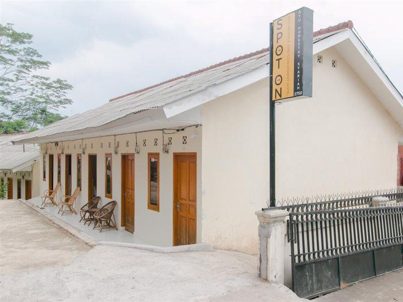 Ayu Homestay Syariah Sukabumi Exterior foto
