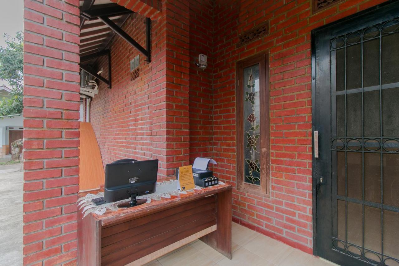 Ayu Homestay Syariah Sukabumi Exterior foto